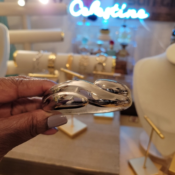 Vintage Silvertone Clamp Bracelet • Thick n Juicy • Unsigned - Picture 4 of 6